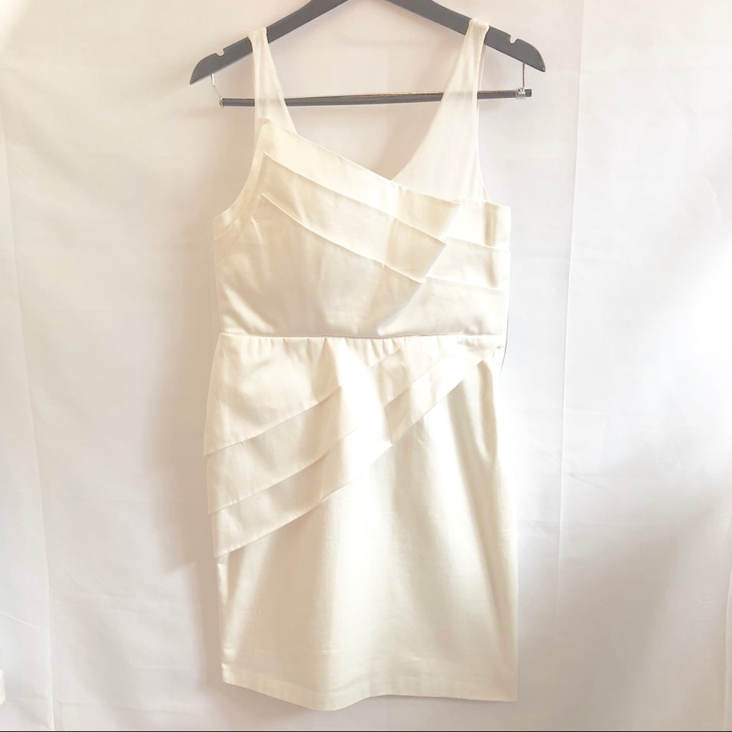 Alice + Olivia Ivory / White Dress. Size 10 Nwt